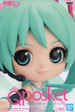 Hatsune Miku V4X Style Ver. A Q Posket Figure